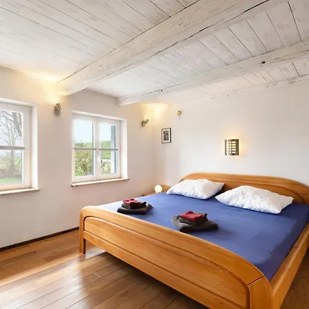 Suzanne Mercimersea Oberndorf (Lower-Saxony)